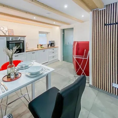 Stylisches Apartment Mit Terrasse In Der Altstadt Von Donauwoerth Exterior photo