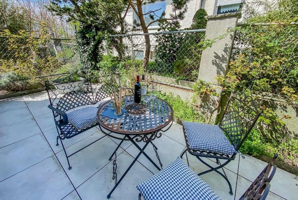 Apartment Stylisches Mit Terrasse In Der Altstadt Von *